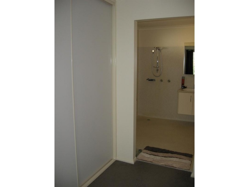 4 Mackay Street, Rochester VIC 3561