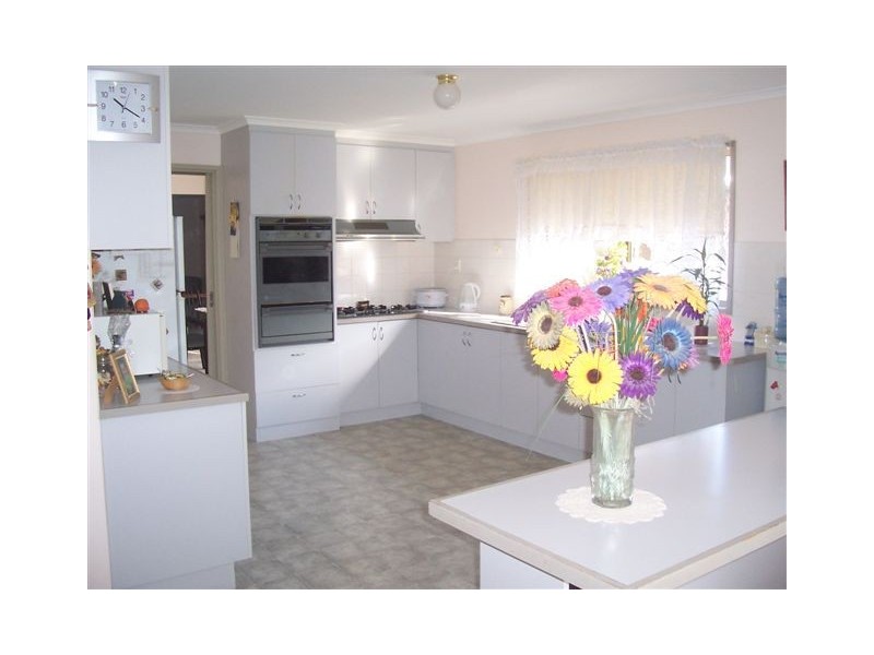 26 Bowen Street, St Arnaud VIC 3478