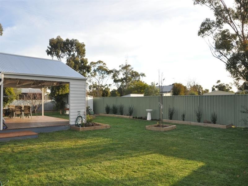1 James Street, Rochester VIC 3561