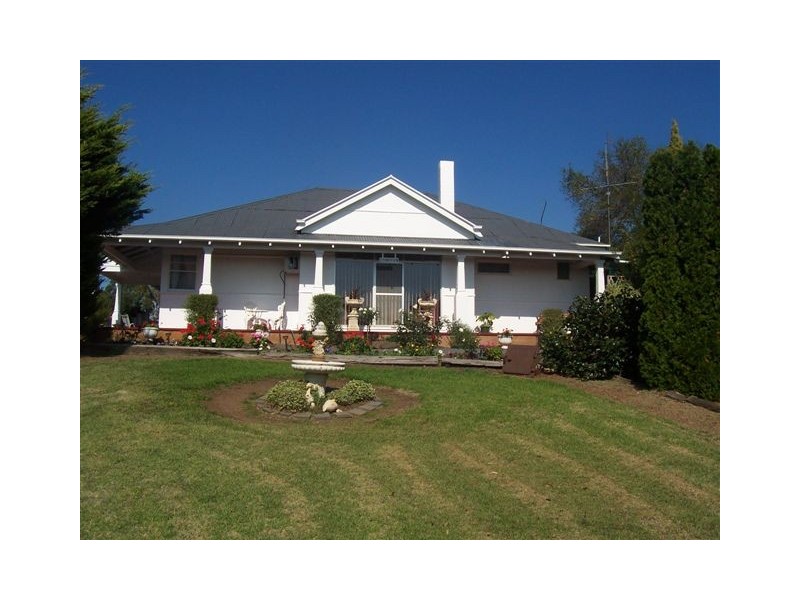 3172 Macarthur Penshurst Road, Penshurst VIC 3289