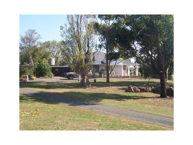 3172 Macarthur Penshurst Road, Penshurst VIC 3289