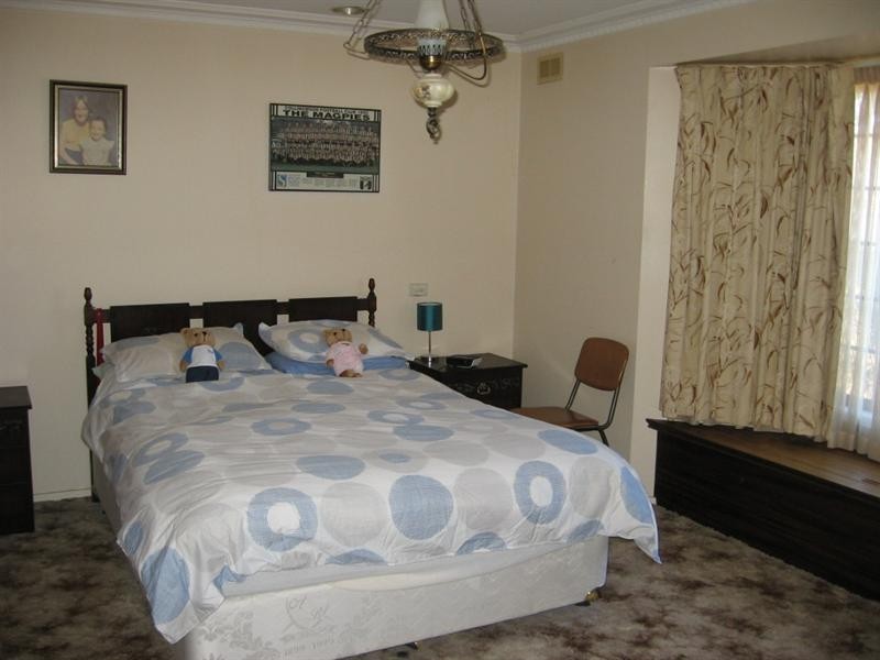 74 Queen Street, Rochester VIC 3561