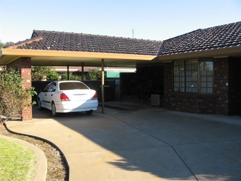 74 Queen Street, Rochester VIC 3561