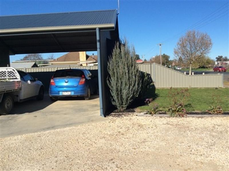 120 Railway Place, Elmore VIC 3558