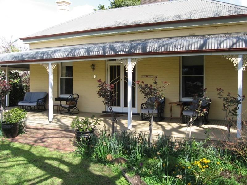 16 Echuca Road, Rochester VIC 3561