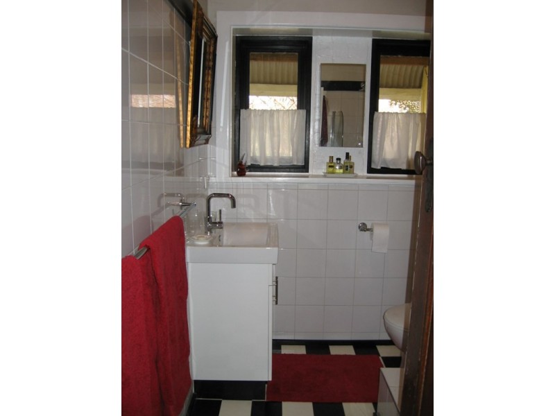 16 Echuca Road, Rochester VIC 3561