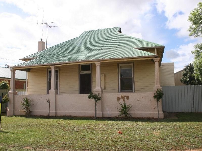 45 Victoria Street, Rochester VIC 3561