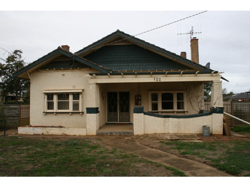 122 Railway Place, Elmore VIC 3558