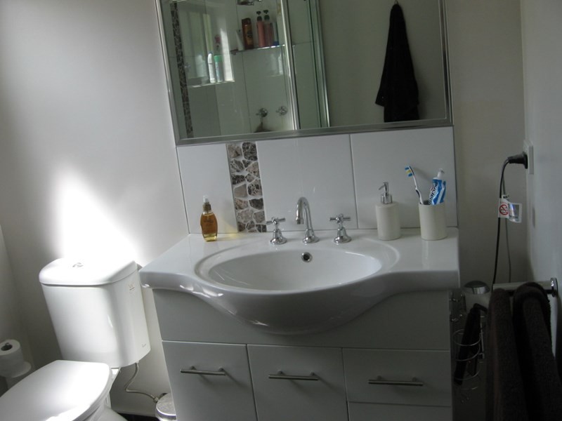 8 Northcote Street, Rochester VIC 3561