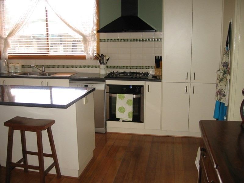 8 Northcote Street, Rochester VIC 3561