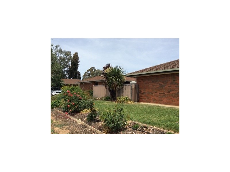 1/112 Hervey Street, Elmore VIC 3558