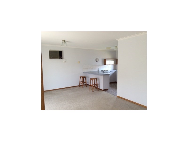 1/112 Hervey Street, Elmore VIC 3558