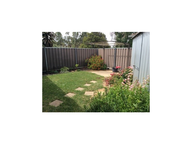 1/112 Hervey Street, Elmore VIC 3558