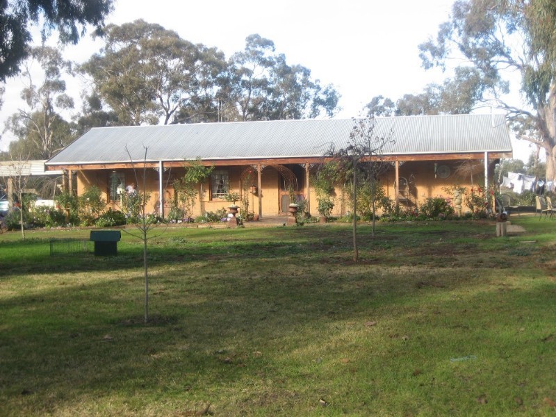 805 Lowrie Road, Bamawm VIC 3561