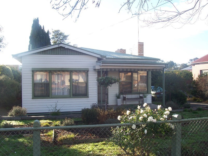 10 Silvermines Road, St Arnaud VIC 3478