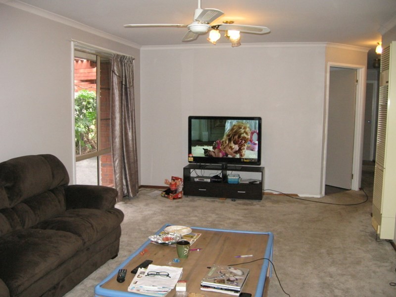 9 Phillip Street, Rochester VIC 3561