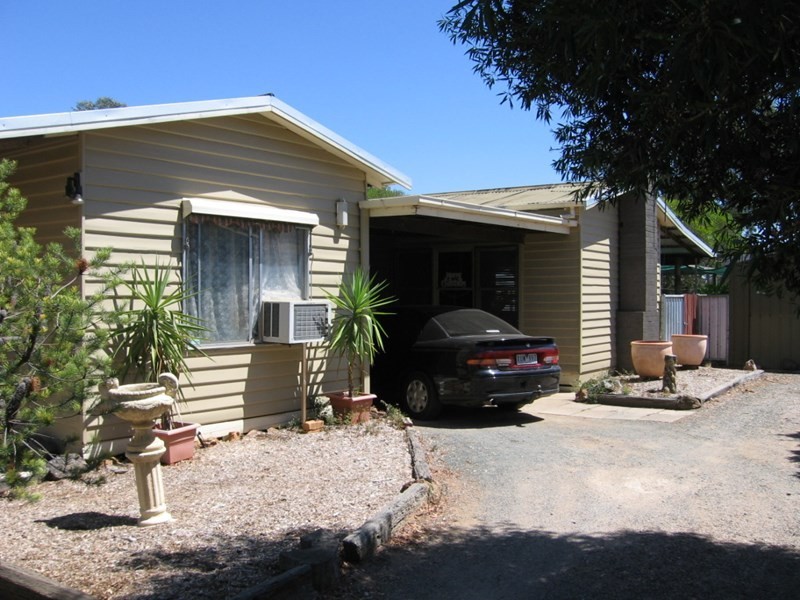 86 Dudley Street, Rochester VIC 3561