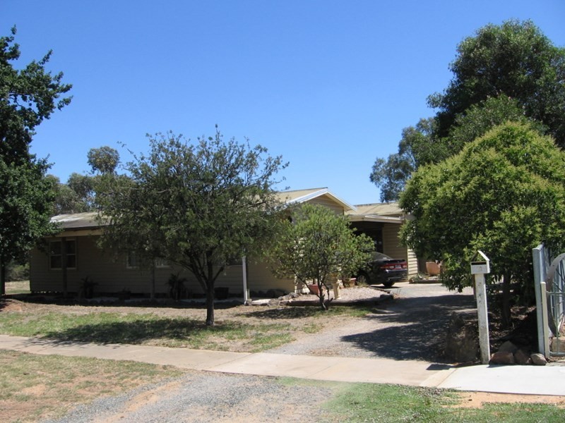 86 Dudley Street, Rochester VIC 3561