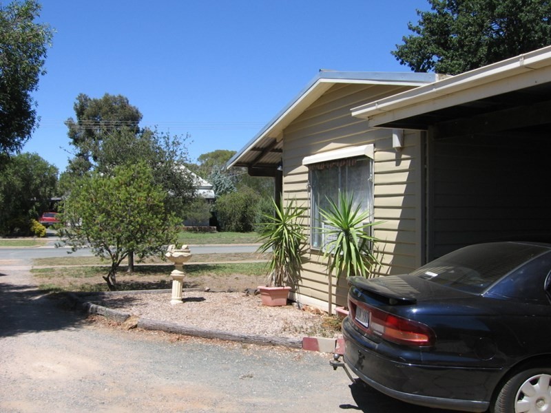 86 Dudley Street, Rochester VIC 3561