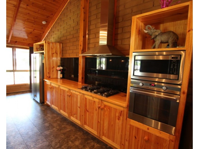 17 Cohen Street, Rochester VIC 3561