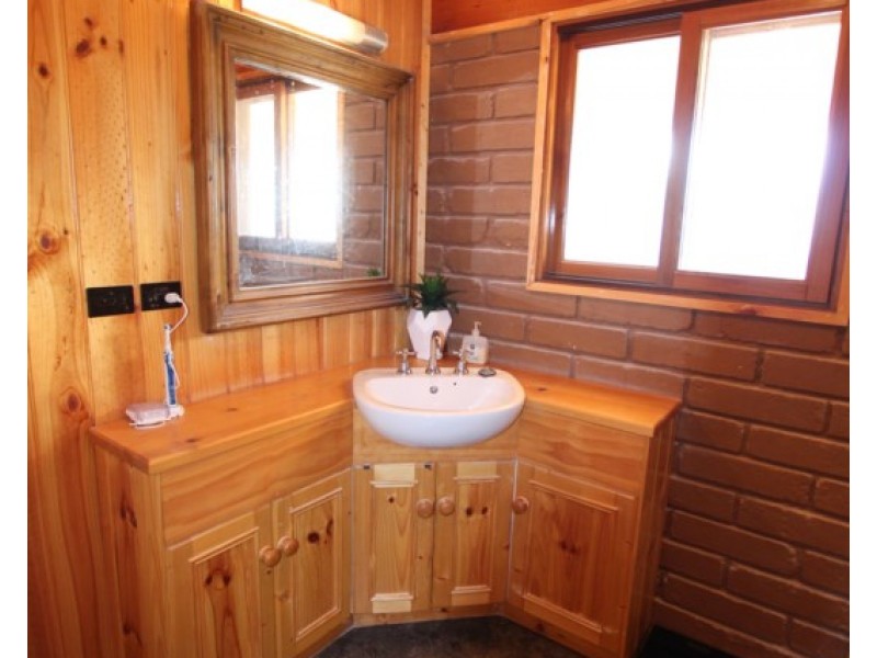 17 Cohen Street, Rochester VIC 3561