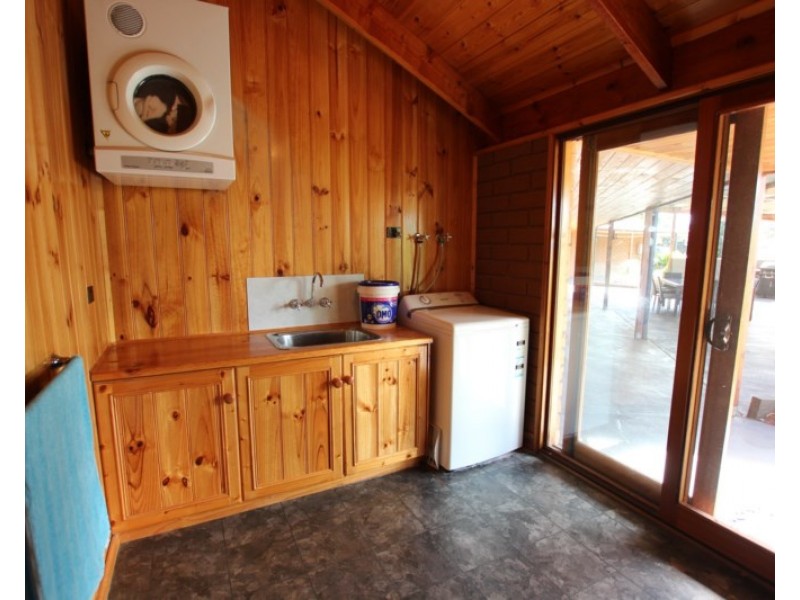 17 Cohen Street, Rochester VIC 3561