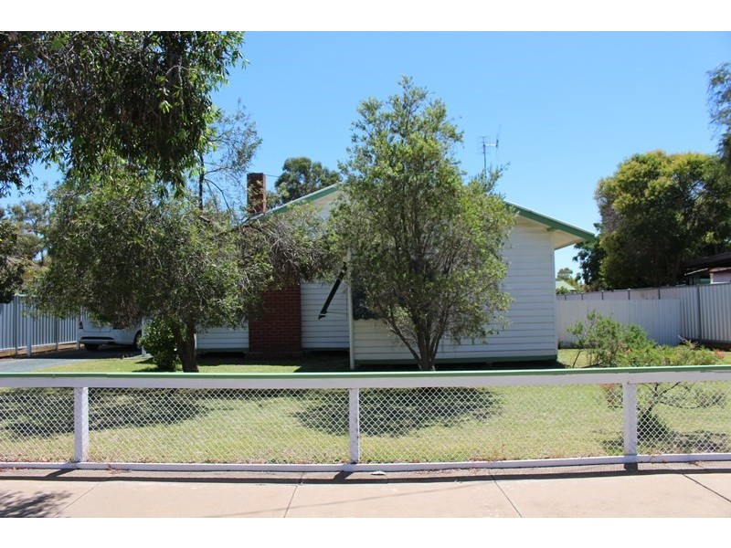 34 Dudley Street, Rochester VIC 3561