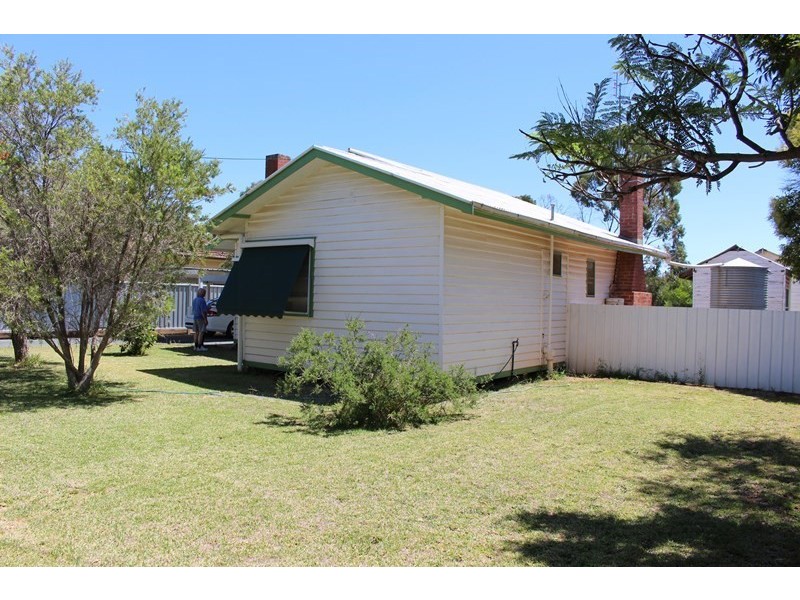 34 Dudley Street, Rochester VIC 3561