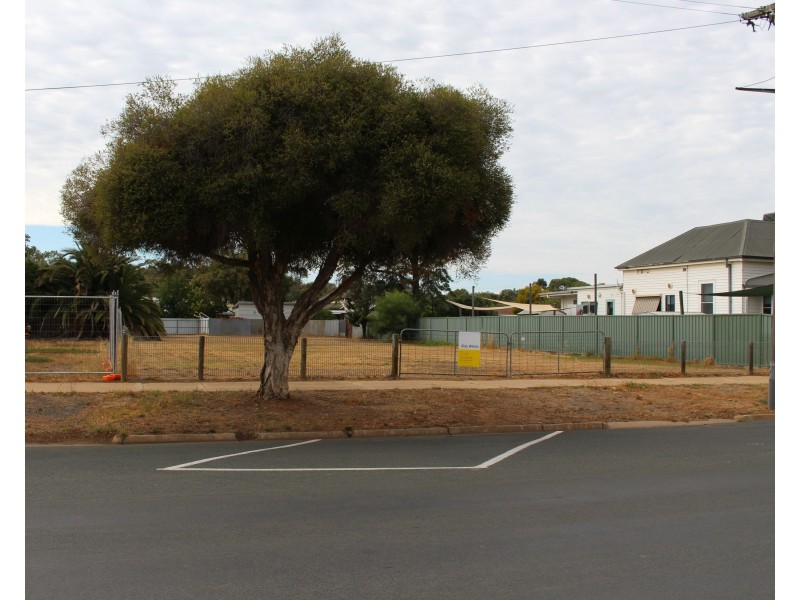 37 Mackay Street, Rochester VIC 3561