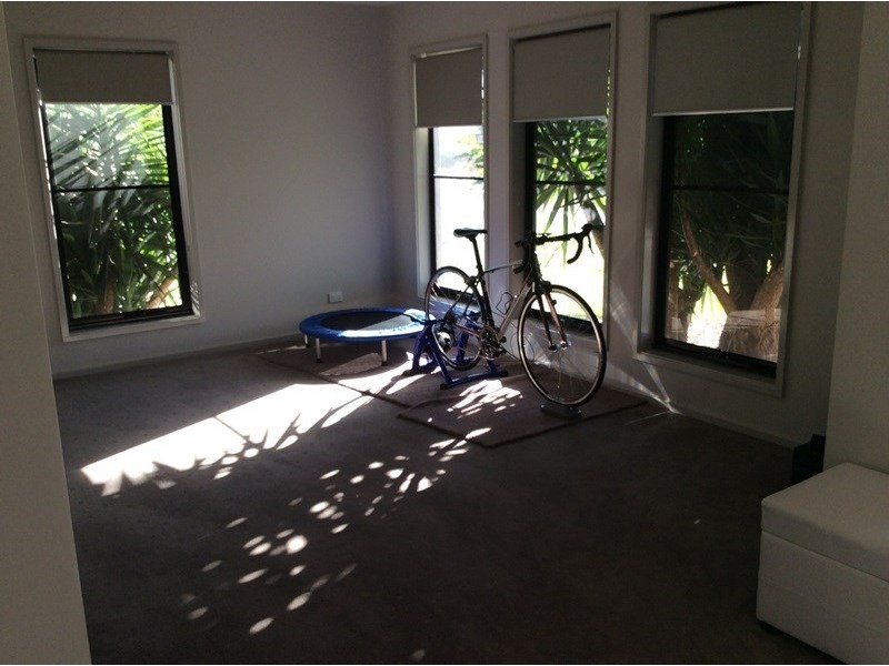 14 Nillahcootie Cresent, Kialla VIC 3631