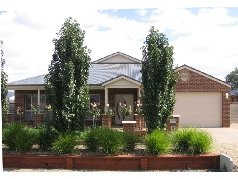 44 Cohen Street, Rochester VIC 3561