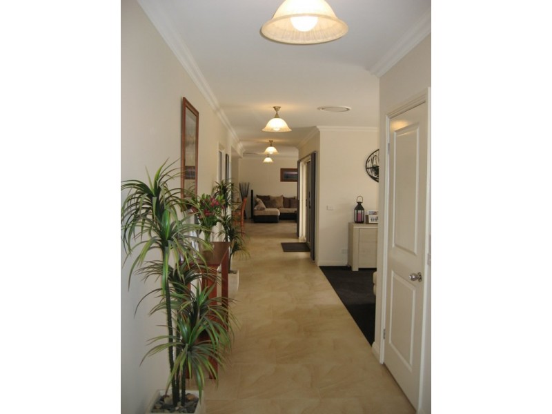 44 Cohen Street, Rochester VIC 3561