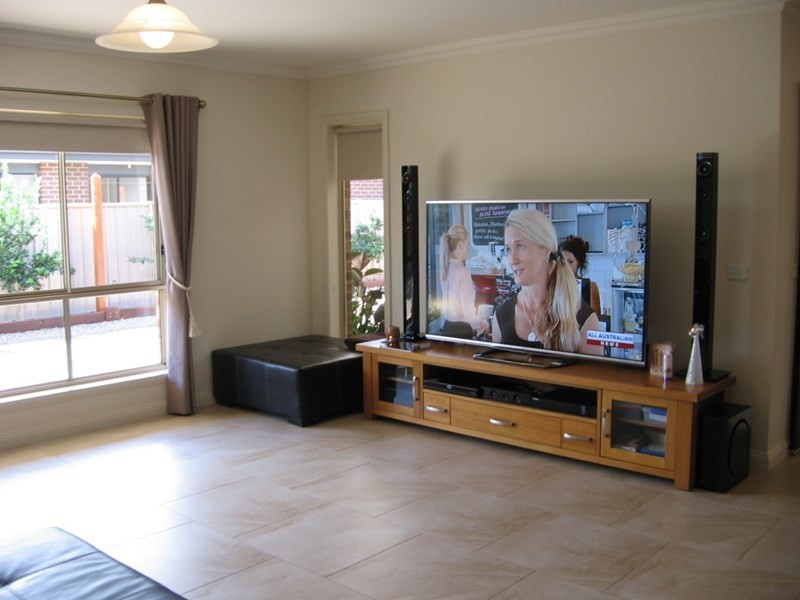 44 Cohen Street, Rochester VIC 3561