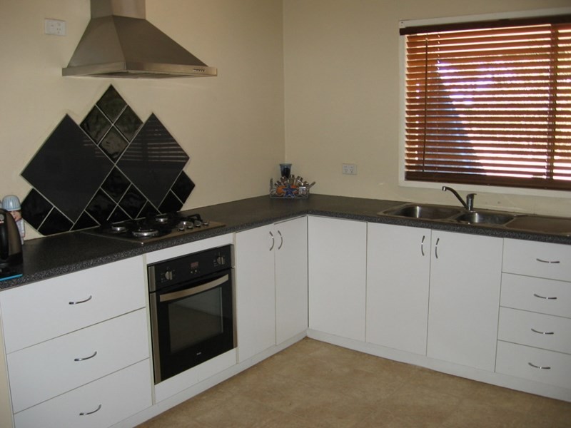 86 Dudley Street, Rochester VIC 3561