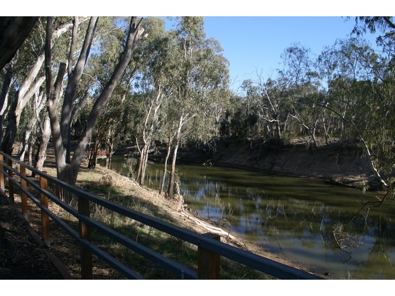 575-577 High Street, Echuca VIC 3564