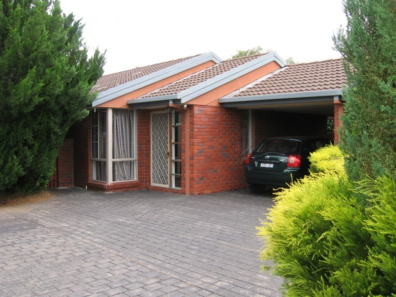 9 Phillip Street, Rochester VIC 3561