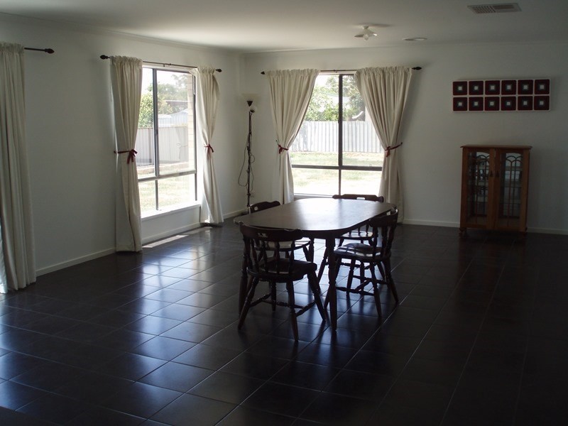 15 High Street, Rochester VIC 3561