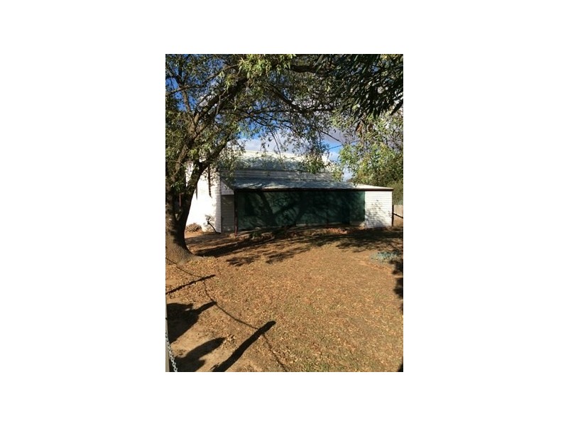 17 Baynes Street, Rochester VIC 3561