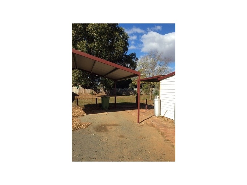 17 Baynes Street, Rochester VIC 3561