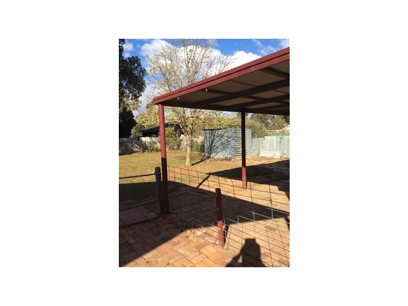 17 Baynes Street, Rochester VIC 3561