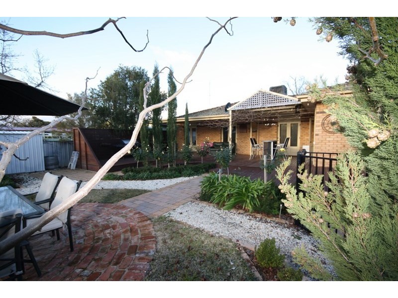 52 Victoria Street, Rochester VIC 3561