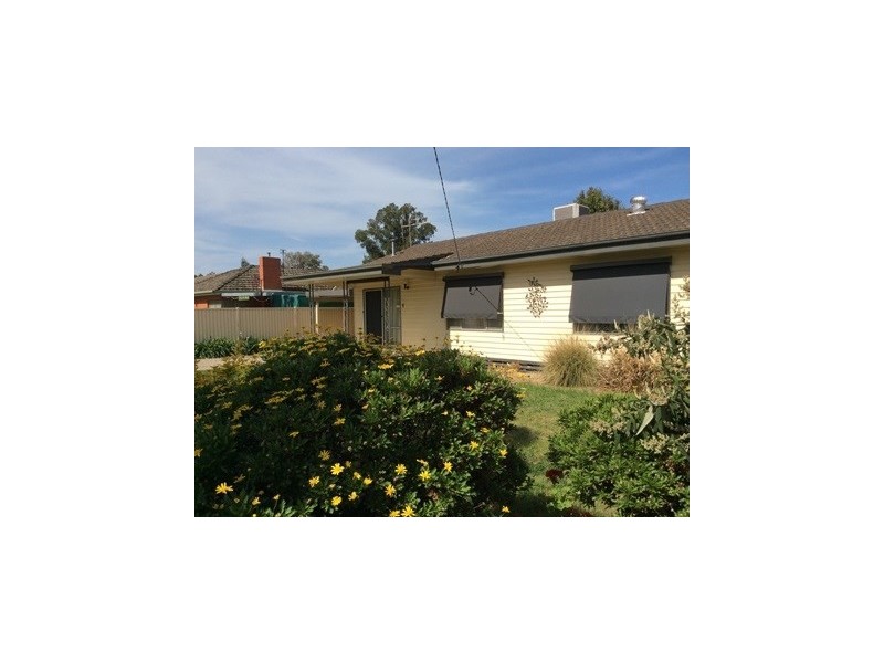 67 Victoria Street, Rochester VIC 3561