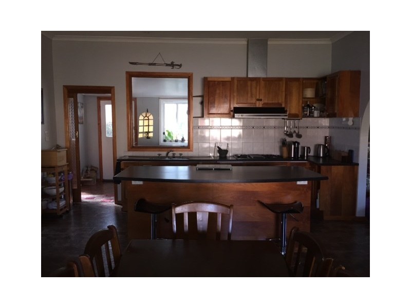 16 Bowen Street, St Arnaud VIC 3478