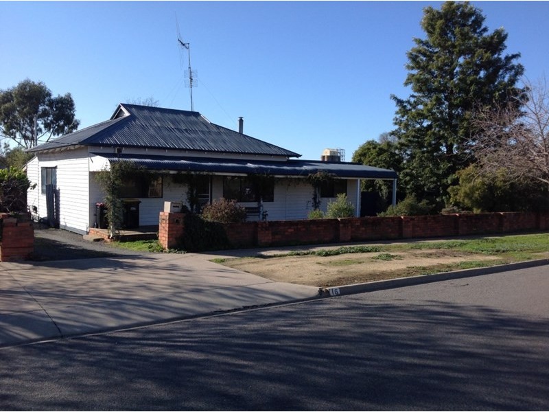16 Bowen Street, St Arnaud VIC 3478
