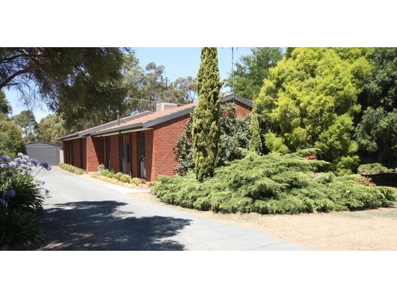 25 Hotham Street, Rochester VIC 3561