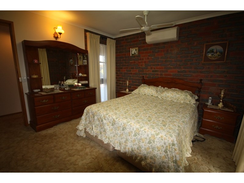 30 Dudley Street, Rochester VIC 3561