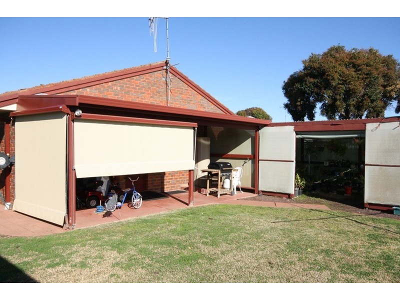 30 Dudley Street, Rochester VIC 3561