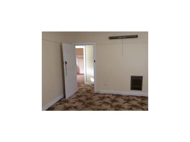 34 Dudley Street, Rochester VIC 3561