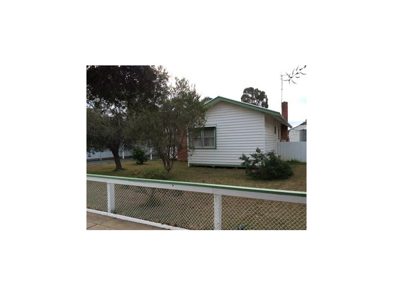 34 Dudley Street, Rochester VIC 3561