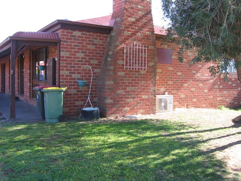 1/72 Echuca Road, Rochester VIC 3561